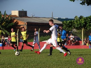 
<a style='margin-left: 5px;' class='btn btn-xs btn-social btn-facebook' href='https://www.facebook.com/sharer/sharer.php?u=https://www.boladovale.com.br/imgs/800-800-90/conteudo/fotos/1549/dsc02041.jpg' rel='popup' data-width='500' data-height='400'><i class='fa fa-facebook'></i>Compartilhar <span class='hidden-xs'>no Facebook</span>
</a> 
<a class='btn btn-default btn-xs' target='_blank' href='imgs/800-800-90/conteudo/fotos/1549/dsc02041.jpg'>
<span class='glyphicon glyphicon-cloud-download'></span> Salvar
</a> 
<span></span>