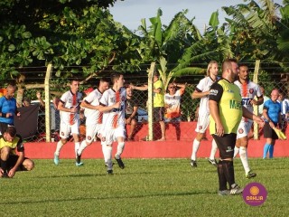 
<a style='margin-left: 5px;' class='btn btn-xs btn-social btn-facebook' href='https://www.facebook.com/sharer/sharer.php?u=https://www.boladovale.com.br/imgs/800-800-90/conteudo/fotos/1549/dsc02129.jpg' rel='popup' data-width='500' data-height='400'><i class='fa fa-facebook'></i>Compartilhar <span class='hidden-xs'>no Facebook</span>
</a> 
<a class='btn btn-default btn-xs' target='_blank' href='imgs/800-800-90/conteudo/fotos/1549/dsc02129.jpg'>
<span class='glyphicon glyphicon-cloud-download'></span> Salvar
</a> 
<span></span>