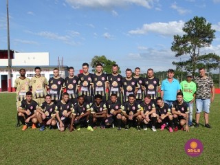 
<a style='margin-left: 5px;' class='btn btn-xs btn-social btn-facebook' href='https://www.facebook.com/sharer/sharer.php?u=https://www.boladovale.com.br/imgs/800-800-90/conteudo/fotos/1550/dsc01961.jpg' rel='popup' data-width='500' data-height='400'><i class='fa fa-facebook'></i>Compartilhar <span class='hidden-xs'>no Facebook</span>
</a> 
<a class='btn btn-default btn-xs' target='_blank' href='imgs/800-800-90/conteudo/fotos/1550/dsc01961.jpg'>
<span class='glyphicon glyphicon-cloud-download'></span> Salvar
</a> 
<span></span>