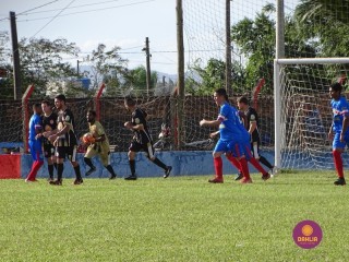 
<a style='margin-left: 5px;' class='btn btn-xs btn-social btn-facebook' href='https://www.facebook.com/sharer/sharer.php?u=https://www.boladovale.com.br/imgs/800-800-90/conteudo/fotos/1550/dsc01992.jpg' rel='popup' data-width='500' data-height='400'><i class='fa fa-facebook'></i>Compartilhar <span class='hidden-xs'>no Facebook</span>
</a> 
<a class='btn btn-default btn-xs' target='_blank' href='imgs/800-800-90/conteudo/fotos/1550/dsc01992.jpg'>
<span class='glyphicon glyphicon-cloud-download'></span> Salvar
</a> 
<span></span>