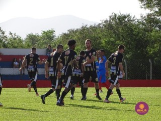 
<a style='margin-left: 5px;' class='btn btn-xs btn-social btn-facebook' href='https://www.facebook.com/sharer/sharer.php?u=https://www.boladovale.com.br/imgs/800-800-90/conteudo/fotos/1550/dsc02010.jpg' rel='popup' data-width='500' data-height='400'><i class='fa fa-facebook'></i>Compartilhar <span class='hidden-xs'>no Facebook</span>
</a> 
<a class='btn btn-default btn-xs' target='_blank' href='imgs/800-800-90/conteudo/fotos/1550/dsc02010.jpg'>
<span class='glyphicon glyphicon-cloud-download'></span> Salvar
</a> 
<span></span>