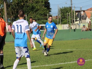 
<a style='margin-left: 5px;' class='btn btn-xs btn-social btn-facebook' href='https://www.facebook.com/sharer/sharer.php?u=https://www.boladovale.com.br/imgs/800-800-90/conteudo/fotos/1551/img0930.jpg' rel='popup' data-width='500' data-height='400'><i class='fa fa-facebook'></i>Compartilhar <span class='hidden-xs'>no Facebook</span>
</a> 
<a class='btn btn-default btn-xs' target='_blank' href='imgs/800-800-90/conteudo/fotos/1551/img0930.jpg'>
<span class='glyphicon glyphicon-cloud-download'></span> Salvar
</a> 
<span></span>
