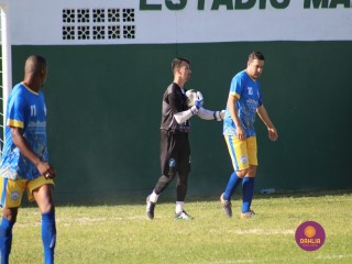 
<a style='margin-left: 5px;' class='btn btn-xs btn-social btn-facebook' href='https://www.facebook.com/sharer/sharer.php?u=https://www.boladovale.com.br/imgs/800-800-90/conteudo/fotos/1551/img0935.jpg' rel='popup' data-width='500' data-height='400'><i class='fa fa-facebook'></i>Compartilhar <span class='hidden-xs'>no Facebook</span>
</a> 
<a class='btn btn-default btn-xs' target='_blank' href='imgs/800-800-90/conteudo/fotos/1551/img0935.jpg'>
<span class='glyphicon glyphicon-cloud-download'></span> Salvar
</a> 
<span></span>