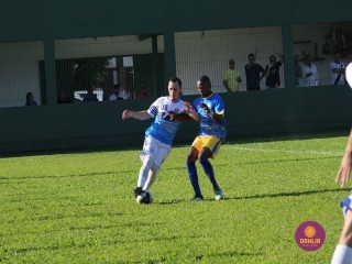 
<a style='margin-left: 5px;' class='btn btn-xs btn-social btn-facebook' href='https://www.facebook.com/sharer/sharer.php?u=https://www.boladovale.com.br/imgs/800-800-90/conteudo/fotos/1551/img0944.jpg' rel='popup' data-width='500' data-height='400'><i class='fa fa-facebook'></i>Compartilhar <span class='hidden-xs'>no Facebook</span>
</a> 
<a class='btn btn-default btn-xs' target='_blank' href='imgs/800-800-90/conteudo/fotos/1551/img0944.jpg'>
<span class='glyphicon glyphicon-cloud-download'></span> Salvar
</a> 
<span></span>