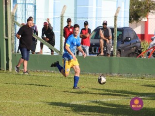 
<a style='margin-left: 5px;' class='btn btn-xs btn-social btn-facebook' href='https://www.facebook.com/sharer/sharer.php?u=https://www.boladovale.com.br/imgs/800-800-90/conteudo/fotos/1551/img0956.jpg' rel='popup' data-width='500' data-height='400'><i class='fa fa-facebook'></i>Compartilhar <span class='hidden-xs'>no Facebook</span>
</a> 
<a class='btn btn-default btn-xs' target='_blank' href='imgs/800-800-90/conteudo/fotos/1551/img0956.jpg'>
<span class='glyphicon glyphicon-cloud-download'></span> Salvar
</a> 
<span></span>
