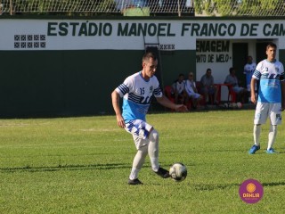 
<a style='margin-left: 5px;' class='btn btn-xs btn-social btn-facebook' href='https://www.facebook.com/sharer/sharer.php?u=https://www.boladovale.com.br/imgs/800-800-90/conteudo/fotos/1551/img0982.jpg' rel='popup' data-width='500' data-height='400'><i class='fa fa-facebook'></i>Compartilhar <span class='hidden-xs'>no Facebook</span>
</a> 
<a class='btn btn-default btn-xs' target='_blank' href='imgs/800-800-90/conteudo/fotos/1551/img0982.jpg'>
<span class='glyphicon glyphicon-cloud-download'></span> Salvar
</a> 
<span></span>