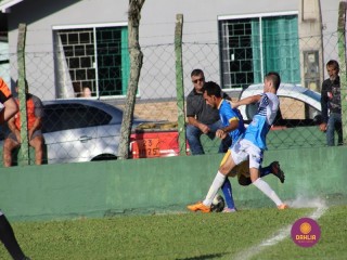 
<a style='margin-left: 5px;' class='btn btn-xs btn-social btn-facebook' href='https://www.facebook.com/sharer/sharer.php?u=https://www.boladovale.com.br/imgs/800-800-90/conteudo/fotos/1551/img0983.jpg' rel='popup' data-width='500' data-height='400'><i class='fa fa-facebook'></i>Compartilhar <span class='hidden-xs'>no Facebook</span>
</a> 
<a class='btn btn-default btn-xs' target='_blank' href='imgs/800-800-90/conteudo/fotos/1551/img0983.jpg'>
<span class='glyphicon glyphicon-cloud-download'></span> Salvar
</a> 
<span></span>