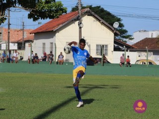 
<a style='margin-left: 5px;' class='btn btn-xs btn-social btn-facebook' href='https://www.facebook.com/sharer/sharer.php?u=https://www.boladovale.com.br/imgs/800-800-90/conteudo/fotos/1551/img0985.jpg' rel='popup' data-width='500' data-height='400'><i class='fa fa-facebook'></i>Compartilhar <span class='hidden-xs'>no Facebook</span>
</a> 
<a class='btn btn-default btn-xs' target='_blank' href='imgs/800-800-90/conteudo/fotos/1551/img0985.jpg'>
<span class='glyphicon glyphicon-cloud-download'></span> Salvar
</a> 
<span></span>