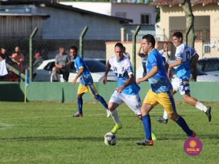 
<a style='margin-left: 5px;' class='btn btn-xs btn-social btn-facebook' href='https://www.facebook.com/sharer/sharer.php?u=https://www.boladovale.com.br/imgs/800-800-90/conteudo/fotos/1551/img0994.jpg' rel='popup' data-width='500' data-height='400'><i class='fa fa-facebook'></i>Compartilhar <span class='hidden-xs'>no Facebook</span>
</a> 
<a class='btn btn-default btn-xs' target='_blank' href='imgs/800-800-90/conteudo/fotos/1551/img0994.jpg'>
<span class='glyphicon glyphicon-cloud-download'></span> Salvar
</a> 
<span></span>