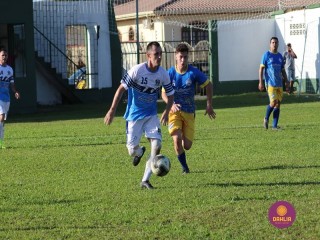
<a style='margin-left: 5px;' class='btn btn-xs btn-social btn-facebook' href='https://www.facebook.com/sharer/sharer.php?u=https://www.boladovale.com.br/imgs/800-800-90/conteudo/fotos/1551/img1029.jpg' rel='popup' data-width='500' data-height='400'><i class='fa fa-facebook'></i>Compartilhar <span class='hidden-xs'>no Facebook</span>
</a> 
<a class='btn btn-default btn-xs' target='_blank' href='imgs/800-800-90/conteudo/fotos/1551/img1029.jpg'>
<span class='glyphicon glyphicon-cloud-download'></span> Salvar
</a> 
<span></span>