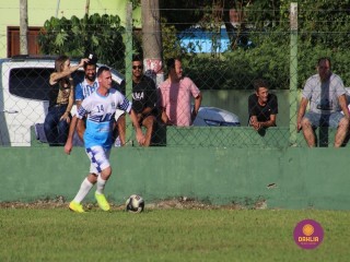 
<a style='margin-left: 5px;' class='btn btn-xs btn-social btn-facebook' href='https://www.facebook.com/sharer/sharer.php?u=https://www.boladovale.com.br/imgs/800-800-90/conteudo/fotos/1551/img1034.jpg' rel='popup' data-width='500' data-height='400'><i class='fa fa-facebook'></i>Compartilhar <span class='hidden-xs'>no Facebook</span>
</a> 
<a class='btn btn-default btn-xs' target='_blank' href='imgs/800-800-90/conteudo/fotos/1551/img1034.jpg'>
<span class='glyphicon glyphicon-cloud-download'></span> Salvar
</a> 
<span></span>