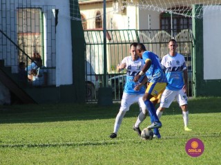
<a style='margin-left: 5px;' class='btn btn-xs btn-social btn-facebook' href='https://www.facebook.com/sharer/sharer.php?u=https://www.boladovale.com.br/imgs/800-800-90/conteudo/fotos/1551/img1047.jpg' rel='popup' data-width='500' data-height='400'><i class='fa fa-facebook'></i>Compartilhar <span class='hidden-xs'>no Facebook</span>
</a> 
<a class='btn btn-default btn-xs' target='_blank' href='imgs/800-800-90/conteudo/fotos/1551/img1047.jpg'>
<span class='glyphicon glyphicon-cloud-download'></span> Salvar
</a> 
<span></span>