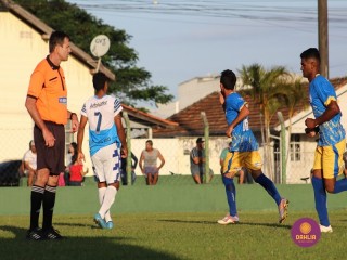 
<a style='margin-left: 5px;' class='btn btn-xs btn-social btn-facebook' href='https://www.facebook.com/sharer/sharer.php?u=https://www.boladovale.com.br/imgs/800-800-90/conteudo/fotos/1551/img1134.jpg' rel='popup' data-width='500' data-height='400'><i class='fa fa-facebook'></i>Compartilhar <span class='hidden-xs'>no Facebook</span>
</a> 
<a class='btn btn-default btn-xs' target='_blank' href='imgs/800-800-90/conteudo/fotos/1551/img1134.jpg'>
<span class='glyphicon glyphicon-cloud-download'></span> Salvar
</a> 
<span></span>