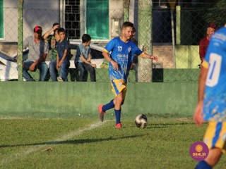 
<a style='margin-left: 5px;' class='btn btn-xs btn-social btn-facebook' href='https://www.facebook.com/sharer/sharer.php?u=https://www.boladovale.com.br/imgs/800-800-90/conteudo/fotos/1551/img1151.jpg' rel='popup' data-width='500' data-height='400'><i class='fa fa-facebook'></i>Compartilhar <span class='hidden-xs'>no Facebook</span>
</a> 
<a class='btn btn-default btn-xs' target='_blank' href='imgs/800-800-90/conteudo/fotos/1551/img1151.jpg'>
<span class='glyphicon glyphicon-cloud-download'></span> Salvar
</a> 
<span></span>