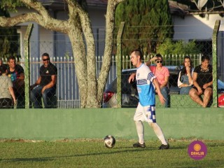 
<a style='margin-left: 5px;' class='btn btn-xs btn-social btn-facebook' href='https://www.facebook.com/sharer/sharer.php?u=https://www.boladovale.com.br/imgs/800-800-90/conteudo/fotos/1551/img1162.jpg' rel='popup' data-width='500' data-height='400'><i class='fa fa-facebook'></i>Compartilhar <span class='hidden-xs'>no Facebook</span>
</a> 
<a class='btn btn-default btn-xs' target='_blank' href='imgs/800-800-90/conteudo/fotos/1551/img1162.jpg'>
<span class='glyphicon glyphicon-cloud-download'></span> Salvar
</a> 
<span></span>