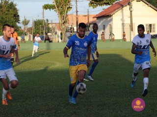 
<a style='margin-left: 5px;' class='btn btn-xs btn-social btn-facebook' href='https://www.facebook.com/sharer/sharer.php?u=https://www.boladovale.com.br/imgs/800-800-90/conteudo/fotos/1551/img1165.jpg' rel='popup' data-width='500' data-height='400'><i class='fa fa-facebook'></i>Compartilhar <span class='hidden-xs'>no Facebook</span>
</a> 
<a class='btn btn-default btn-xs' target='_blank' href='imgs/800-800-90/conteudo/fotos/1551/img1165.jpg'>
<span class='glyphicon glyphicon-cloud-download'></span> Salvar
</a> 
<span></span>