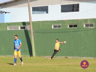 
<a style='margin-left: 5px;' class='btn btn-xs btn-social btn-facebook' href='https://www.facebook.com/sharer/sharer.php?u=https://www.boladovale.com.br/imgs/800-800-90/conteudo/fotos/1551/img7726.jpg' rel='popup' data-width='500' data-height='400'><i class='fa fa-facebook'></i>Compartilhar <span class='hidden-xs'>no Facebook</span>
</a> 
<a class='btn btn-default btn-xs' target='_blank' href='imgs/800-800-90/conteudo/fotos/1551/img7726.jpg'>
<span class='glyphicon glyphicon-cloud-download'></span> Salvar
</a> 
<span></span>