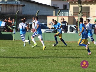 
<a style='margin-left: 5px;' class='btn btn-xs btn-social btn-facebook' href='https://www.facebook.com/sharer/sharer.php?u=https://www.boladovale.com.br/imgs/800-800-90/conteudo/fotos/1551/img7755.jpg' rel='popup' data-width='500' data-height='400'><i class='fa fa-facebook'></i>Compartilhar <span class='hidden-xs'>no Facebook</span>
</a> 
<a class='btn btn-default btn-xs' target='_blank' href='imgs/800-800-90/conteudo/fotos/1551/img7755.jpg'>
<span class='glyphicon glyphicon-cloud-download'></span> Salvar
</a> 
<span></span>