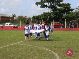 
<a style='margin-left: 5px;' class='btn btn-xs btn-social btn-facebook' href='https://www.facebook.com/sharer/sharer.php?u=https://www.boladovale.com.br/imgs/800-800-90/conteudo/fotos/1552/img1209.jpg' rel='popup' data-width='500' data-height='400'><i class='fa fa-facebook'></i>Compartilhar <span class='hidden-xs'>no Facebook</span>
</a> 
<a class='btn btn-default btn-xs' target='_blank' href='imgs/800-800-90/conteudo/fotos/1552/img1209.jpg'>
<span class='glyphicon glyphicon-cloud-download'></span> Salvar
</a> 
<span></span>