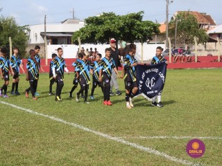 
<a style='margin-left: 5px;' class='btn btn-xs btn-social btn-facebook' href='https://www.facebook.com/sharer/sharer.php?u=https://www.boladovale.com.br/imgs/800-800-90/conteudo/fotos/1552/img1237.jpg' rel='popup' data-width='500' data-height='400'><i class='fa fa-facebook'></i>Compartilhar <span class='hidden-xs'>no Facebook</span>
</a> 
<a class='btn btn-default btn-xs' target='_blank' href='imgs/800-800-90/conteudo/fotos/1552/img1237.jpg'>
<span class='glyphicon glyphicon-cloud-download'></span> Salvar
</a> 
<span></span>