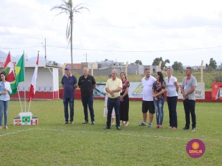 
<a style='margin-left: 5px;' class='btn btn-xs btn-social btn-facebook' href='https://www.facebook.com/sharer/sharer.php?u=https://www.boladovale.com.br/imgs/800-800-90/conteudo/fotos/1552/img1284.jpg' rel='popup' data-width='500' data-height='400'><i class='fa fa-facebook'></i>Compartilhar <span class='hidden-xs'>no Facebook</span>
</a> 
<a class='btn btn-default btn-xs' target='_blank' href='imgs/800-800-90/conteudo/fotos/1552/img1284.jpg'>
<span class='glyphicon glyphicon-cloud-download'></span> Salvar
</a> 
<span></span>