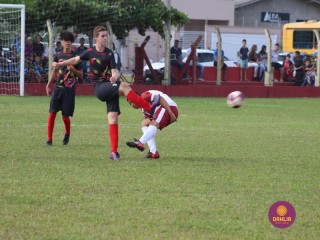 
<a style='margin-left: 5px;' class='btn btn-xs btn-social btn-facebook' href='https://www.facebook.com/sharer/sharer.php?u=https://www.boladovale.com.br/imgs/800-800-90/conteudo/fotos/1553/img1380.jpg' rel='popup' data-width='500' data-height='400'><i class='fa fa-facebook'></i>Compartilhar <span class='hidden-xs'>no Facebook</span>
</a> 
<a class='btn btn-default btn-xs' target='_blank' href='imgs/800-800-90/conteudo/fotos/1553/img1380.jpg'>
<span class='glyphicon glyphicon-cloud-download'></span> Salvar
</a> 
<span></span>