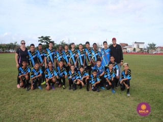 
<a style='margin-left: 5px;' class='btn btn-xs btn-social btn-facebook' href='https://www.facebook.com/sharer/sharer.php?u=https://www.boladovale.com.br/imgs/800-800-90/conteudo/fotos/1553/img1411.jpg' rel='popup' data-width='500' data-height='400'><i class='fa fa-facebook'></i>Compartilhar <span class='hidden-xs'>no Facebook</span>
</a> 
<a class='btn btn-default btn-xs' target='_blank' href='imgs/800-800-90/conteudo/fotos/1553/img1411.jpg'>
<span class='glyphicon glyphicon-cloud-download'></span> Salvar
</a> 
<span></span>