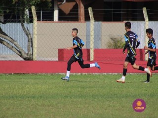 
<a style='margin-left: 5px;' class='btn btn-xs btn-social btn-facebook' href='https://www.facebook.com/sharer/sharer.php?u=https://www.boladovale.com.br/imgs/800-800-90/conteudo/fotos/1553/img1429.jpg' rel='popup' data-width='500' data-height='400'><i class='fa fa-facebook'></i>Compartilhar <span class='hidden-xs'>no Facebook</span>
</a> 
<a class='btn btn-default btn-xs' target='_blank' href='imgs/800-800-90/conteudo/fotos/1553/img1429.jpg'>
<span class='glyphicon glyphicon-cloud-download'></span> Salvar
</a> 
<span></span>
