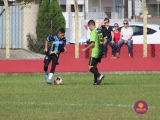 
<a style='margin-left: 5px;' class='btn btn-xs btn-social btn-facebook' href='https://www.facebook.com/sharer/sharer.php?u=https://www.boladovale.com.br/imgs/800-800-90/conteudo/fotos/1553/img1434.jpg' rel='popup' data-width='500' data-height='400'><i class='fa fa-facebook'></i>Compartilhar <span class='hidden-xs'>no Facebook</span>
</a> 
<a class='btn btn-default btn-xs' target='_blank' href='imgs/800-800-90/conteudo/fotos/1553/img1434.jpg'>
<span class='glyphicon glyphicon-cloud-download'></span> Salvar
</a> 
<span></span>