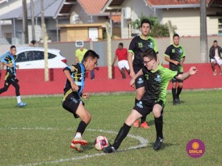 
<a style='margin-left: 5px;' class='btn btn-xs btn-social btn-facebook' href='https://www.facebook.com/sharer/sharer.php?u=https://www.boladovale.com.br/imgs/800-800-90/conteudo/fotos/1553/img1442.jpg' rel='popup' data-width='500' data-height='400'><i class='fa fa-facebook'></i>Compartilhar <span class='hidden-xs'>no Facebook</span>
</a> 
<a class='btn btn-default btn-xs' target='_blank' href='imgs/800-800-90/conteudo/fotos/1553/img1442.jpg'>
<span class='glyphicon glyphicon-cloud-download'></span> Salvar
</a> 
<span></span>