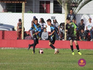 
<a style='margin-left: 5px;' class='btn btn-xs btn-social btn-facebook' href='https://www.facebook.com/sharer/sharer.php?u=https://www.boladovale.com.br/imgs/800-800-90/conteudo/fotos/1553/img1451.jpg' rel='popup' data-width='500' data-height='400'><i class='fa fa-facebook'></i>Compartilhar <span class='hidden-xs'>no Facebook</span>
</a> 
<a class='btn btn-default btn-xs' target='_blank' href='imgs/800-800-90/conteudo/fotos/1553/img1451.jpg'>
<span class='glyphicon glyphicon-cloud-download'></span> Salvar
</a> 
<span></span>