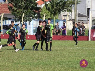 
<a style='margin-left: 5px;' class='btn btn-xs btn-social btn-facebook' href='https://www.facebook.com/sharer/sharer.php?u=https://www.boladovale.com.br/imgs/800-800-90/conteudo/fotos/1553/img1455.jpg' rel='popup' data-width='500' data-height='400'><i class='fa fa-facebook'></i>Compartilhar <span class='hidden-xs'>no Facebook</span>
</a> 
<a class='btn btn-default btn-xs' target='_blank' href='imgs/800-800-90/conteudo/fotos/1553/img1455.jpg'>
<span class='glyphicon glyphicon-cloud-download'></span> Salvar
</a> 
<span></span>