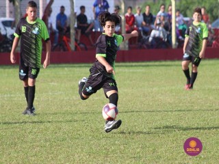 
<a style='margin-left: 5px;' class='btn btn-xs btn-social btn-facebook' href='https://www.facebook.com/sharer/sharer.php?u=https://www.boladovale.com.br/imgs/800-800-90/conteudo/fotos/1553/img1460.jpg' rel='popup' data-width='500' data-height='400'><i class='fa fa-facebook'></i>Compartilhar <span class='hidden-xs'>no Facebook</span>
</a> 
<a class='btn btn-default btn-xs' target='_blank' href='imgs/800-800-90/conteudo/fotos/1553/img1460.jpg'>
<span class='glyphicon glyphicon-cloud-download'></span> Salvar
</a> 
<span></span>