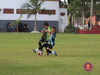 
<a style='margin-left: 5px;' class='btn btn-xs btn-social btn-facebook' href='https://www.facebook.com/sharer/sharer.php?u=https://www.boladovale.com.br/imgs/800-800-90/conteudo/fotos/1553/img1475.jpg' rel='popup' data-width='500' data-height='400'><i class='fa fa-facebook'></i>Compartilhar <span class='hidden-xs'>no Facebook</span>
</a> 
<a class='btn btn-default btn-xs' target='_blank' href='imgs/800-800-90/conteudo/fotos/1553/img1475.jpg'>
<span class='glyphicon glyphicon-cloud-download'></span> Salvar
</a> 
<span></span>