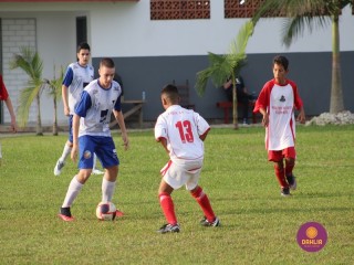 
<a style='margin-left: 5px;' class='btn btn-xs btn-social btn-facebook' href='https://www.facebook.com/sharer/sharer.php?u=https://www.boladovale.com.br/imgs/800-800-90/conteudo/fotos/1553/img1508.jpg' rel='popup' data-width='500' data-height='400'><i class='fa fa-facebook'></i>Compartilhar <span class='hidden-xs'>no Facebook</span>
</a> 
<a class='btn btn-default btn-xs' target='_blank' href='imgs/800-800-90/conteudo/fotos/1553/img1508.jpg'>
<span class='glyphicon glyphicon-cloud-download'></span> Salvar
</a> 
<span></span>