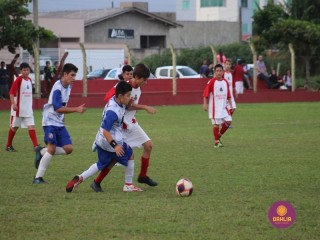 
<a style='margin-left: 5px;' class='btn btn-xs btn-social btn-facebook' href='https://www.facebook.com/sharer/sharer.php?u=https://www.boladovale.com.br/imgs/800-800-90/conteudo/fotos/1553/img1548.jpg' rel='popup' data-width='500' data-height='400'><i class='fa fa-facebook'></i>Compartilhar <span class='hidden-xs'>no Facebook</span>
</a> 
<a class='btn btn-default btn-xs' target='_blank' href='imgs/800-800-90/conteudo/fotos/1553/img1548.jpg'>
<span class='glyphicon glyphicon-cloud-download'></span> Salvar
</a> 
<span></span>