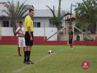 
<a style='margin-left: 5px;' class='btn btn-xs btn-social btn-facebook' href='https://www.facebook.com/sharer/sharer.php?u=https://www.boladovale.com.br/imgs/800-800-90/conteudo/fotos/1555/img1679.jpg' rel='popup' data-width='500' data-height='400'><i class='fa fa-facebook'></i>Compartilhar <span class='hidden-xs'>no Facebook</span>
</a> 
<a class='btn btn-default btn-xs' target='_blank' href='imgs/800-800-90/conteudo/fotos/1555/img1679.jpg'>
<span class='glyphicon glyphicon-cloud-download'></span> Salvar
</a> 
<span></span>