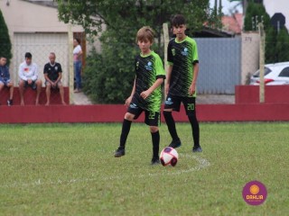 
<a style='margin-left: 5px;' class='btn btn-xs btn-social btn-facebook' href='https://www.facebook.com/sharer/sharer.php?u=https://www.boladovale.com.br/imgs/800-800-90/conteudo/fotos/1555/img1714.jpg' rel='popup' data-width='500' data-height='400'><i class='fa fa-facebook'></i>Compartilhar <span class='hidden-xs'>no Facebook</span>
</a> 
<a class='btn btn-default btn-xs' target='_blank' href='imgs/800-800-90/conteudo/fotos/1555/img1714.jpg'>
<span class='glyphicon glyphicon-cloud-download'></span> Salvar
</a> 
<span></span>
