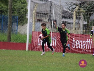 
<a style='margin-left: 5px;' class='btn btn-xs btn-social btn-facebook' href='https://www.facebook.com/sharer/sharer.php?u=https://www.boladovale.com.br/imgs/800-800-90/conteudo/fotos/1555/img1758.jpg' rel='popup' data-width='500' data-height='400'><i class='fa fa-facebook'></i>Compartilhar <span class='hidden-xs'>no Facebook</span>
</a> 
<a class='btn btn-default btn-xs' target='_blank' href='imgs/800-800-90/conteudo/fotos/1555/img1758.jpg'>
<span class='glyphicon glyphicon-cloud-download'></span> Salvar
</a> 
<span></span>