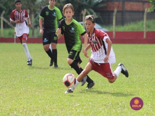 
<a style='margin-left: 5px;' class='btn btn-xs btn-social btn-facebook' href='https://www.facebook.com/sharer/sharer.php?u=https://www.boladovale.com.br/imgs/800-800-90/conteudo/fotos/1555/img1771.jpg' rel='popup' data-width='500' data-height='400'><i class='fa fa-facebook'></i>Compartilhar <span class='hidden-xs'>no Facebook</span>
</a> 
<a class='btn btn-default btn-xs' target='_blank' href='imgs/800-800-90/conteudo/fotos/1555/img1771.jpg'>
<span class='glyphicon glyphicon-cloud-download'></span> Salvar
</a> 
<span></span>