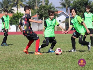 
<a style='margin-left: 5px;' class='btn btn-xs btn-social btn-facebook' href='https://www.facebook.com/sharer/sharer.php?u=https://www.boladovale.com.br/imgs/800-800-90/conteudo/fotos/1555/img1798.jpg' rel='popup' data-width='500' data-height='400'><i class='fa fa-facebook'></i>Compartilhar <span class='hidden-xs'>no Facebook</span>
</a> 
<a class='btn btn-default btn-xs' target='_blank' href='imgs/800-800-90/conteudo/fotos/1555/img1798.jpg'>
<span class='glyphicon glyphicon-cloud-download'></span> Salvar
</a> 
<span></span>