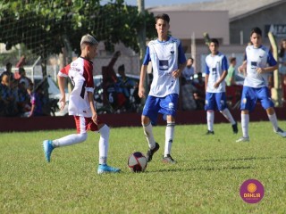 
<a style='margin-left: 5px;' class='btn btn-xs btn-social btn-facebook' href='https://www.facebook.com/sharer/sharer.php?u=https://www.boladovale.com.br/imgs/800-800-90/conteudo/fotos/1555/img1823.jpg' rel='popup' data-width='500' data-height='400'><i class='fa fa-facebook'></i>Compartilhar <span class='hidden-xs'>no Facebook</span>
</a> 
<a class='btn btn-default btn-xs' target='_blank' href='imgs/800-800-90/conteudo/fotos/1555/img1823.jpg'>
<span class='glyphicon glyphicon-cloud-download'></span> Salvar
</a> 
<span></span>