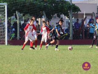 
<a style='margin-left: 5px;' class='btn btn-xs btn-social btn-facebook' href='https://www.facebook.com/sharer/sharer.php?u=https://www.boladovale.com.br/imgs/800-800-90/conteudo/fotos/1555/img1857.jpg' rel='popup' data-width='500' data-height='400'><i class='fa fa-facebook'></i>Compartilhar <span class='hidden-xs'>no Facebook</span>
</a> 
<a class='btn btn-default btn-xs' target='_blank' href='imgs/800-800-90/conteudo/fotos/1555/img1857.jpg'>
<span class='glyphicon glyphicon-cloud-download'></span> Salvar
</a> 
<span></span>
