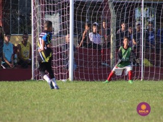 
<a style='margin-left: 5px;' class='btn btn-xs btn-social btn-facebook' href='https://www.facebook.com/sharer/sharer.php?u=https://www.boladovale.com.br/imgs/800-800-90/conteudo/fotos/1555/img1867.jpg' rel='popup' data-width='500' data-height='400'><i class='fa fa-facebook'></i>Compartilhar <span class='hidden-xs'>no Facebook</span>
</a> 
<a class='btn btn-default btn-xs' target='_blank' href='imgs/800-800-90/conteudo/fotos/1555/img1867.jpg'>
<span class='glyphicon glyphicon-cloud-download'></span> Salvar
</a> 
<span></span>