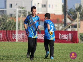 
<a style='margin-left: 5px;' class='btn btn-xs btn-social btn-facebook' href='https://www.facebook.com/sharer/sharer.php?u=https://www.boladovale.com.br/imgs/800-800-90/conteudo/fotos/1555/img1877.jpg' rel='popup' data-width='500' data-height='400'><i class='fa fa-facebook'></i>Compartilhar <span class='hidden-xs'>no Facebook</span>
</a> 
<a class='btn btn-default btn-xs' target='_blank' href='imgs/800-800-90/conteudo/fotos/1555/img1877.jpg'>
<span class='glyphicon glyphicon-cloud-download'></span> Salvar
</a> 
<span></span>