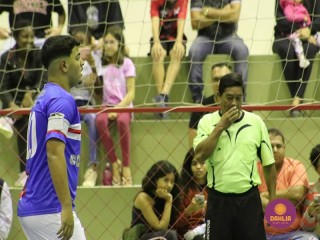 
<a style='margin-left: 5px;' class='btn btn-xs btn-social btn-facebook' href='https://www.facebook.com/sharer/sharer.php?u=https://www.boladovale.com.br/imgs/800-800-90/conteudo/fotos/1557/img1962.jpg' rel='popup' data-width='500' data-height='400'><i class='fa fa-facebook'></i>Compartilhar <span class='hidden-xs'>no Facebook</span>
</a> 
<a class='btn btn-default btn-xs' target='_blank' href='imgs/800-800-90/conteudo/fotos/1557/img1962.jpg'>
<span class='glyphicon glyphicon-cloud-download'></span> Salvar
</a> 
<span></span>