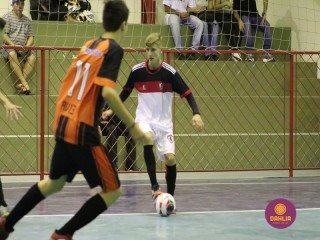 
<a style='margin-left: 5px;' class='btn btn-xs btn-social btn-facebook' href='https://www.facebook.com/sharer/sharer.php?u=https://www.boladovale.com.br/imgs/800-800-90/conteudo/fotos/1558/img2081.jpg' rel='popup' data-width='500' data-height='400'><i class='fa fa-facebook'></i>Compartilhar <span class='hidden-xs'>no Facebook</span>
</a> 
<a class='btn btn-default btn-xs' target='_blank' href='imgs/800-800-90/conteudo/fotos/1558/img2081.jpg'>
<span class='glyphicon glyphicon-cloud-download'></span> Salvar
</a> 
<span></span>