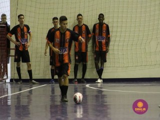 
<a style='margin-left: 5px;' class='btn btn-xs btn-social btn-facebook' href='https://www.facebook.com/sharer/sharer.php?u=https://www.boladovale.com.br/imgs/800-800-90/conteudo/fotos/1558/img2098.jpg' rel='popup' data-width='500' data-height='400'><i class='fa fa-facebook'></i>Compartilhar <span class='hidden-xs'>no Facebook</span>
</a> 
<a class='btn btn-default btn-xs' target='_blank' href='imgs/800-800-90/conteudo/fotos/1558/img2098.jpg'>
<span class='glyphicon glyphicon-cloud-download'></span> Salvar
</a> 
<span></span>