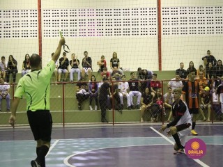 
<a style='margin-left: 5px;' class='btn btn-xs btn-social btn-facebook' href='https://www.facebook.com/sharer/sharer.php?u=https://www.boladovale.com.br/imgs/800-800-90/conteudo/fotos/1558/img2147.jpg' rel='popup' data-width='500' data-height='400'><i class='fa fa-facebook'></i>Compartilhar <span class='hidden-xs'>no Facebook</span>
</a> 
<a class='btn btn-default btn-xs' target='_blank' href='imgs/800-800-90/conteudo/fotos/1558/img2147.jpg'>
<span class='glyphicon glyphicon-cloud-download'></span> Salvar
</a> 
<span></span>