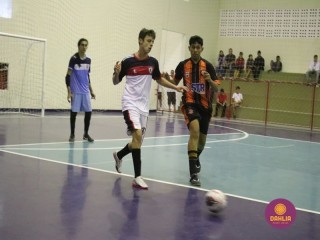 
<a style='margin-left: 5px;' class='btn btn-xs btn-social btn-facebook' href='https://www.facebook.com/sharer/sharer.php?u=https://www.boladovale.com.br/imgs/800-800-90/conteudo/fotos/1558/img2150.jpg' rel='popup' data-width='500' data-height='400'><i class='fa fa-facebook'></i>Compartilhar <span class='hidden-xs'>no Facebook</span>
</a> 
<a class='btn btn-default btn-xs' target='_blank' href='imgs/800-800-90/conteudo/fotos/1558/img2150.jpg'>
<span class='glyphicon glyphicon-cloud-download'></span> Salvar
</a> 
<span></span>